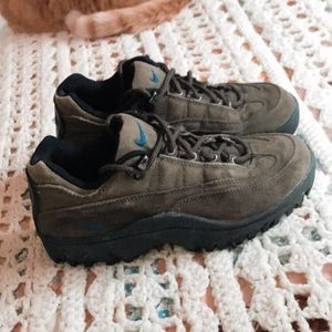 Nike ACG Hiking Shoes Gently Used